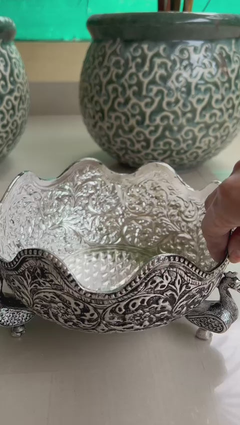 Antique finish German silver 3 legged swan urli bowl for home décor, 1 piece